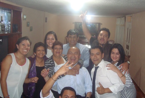 Pablo SImbaña Cabezas En Familia Festejando